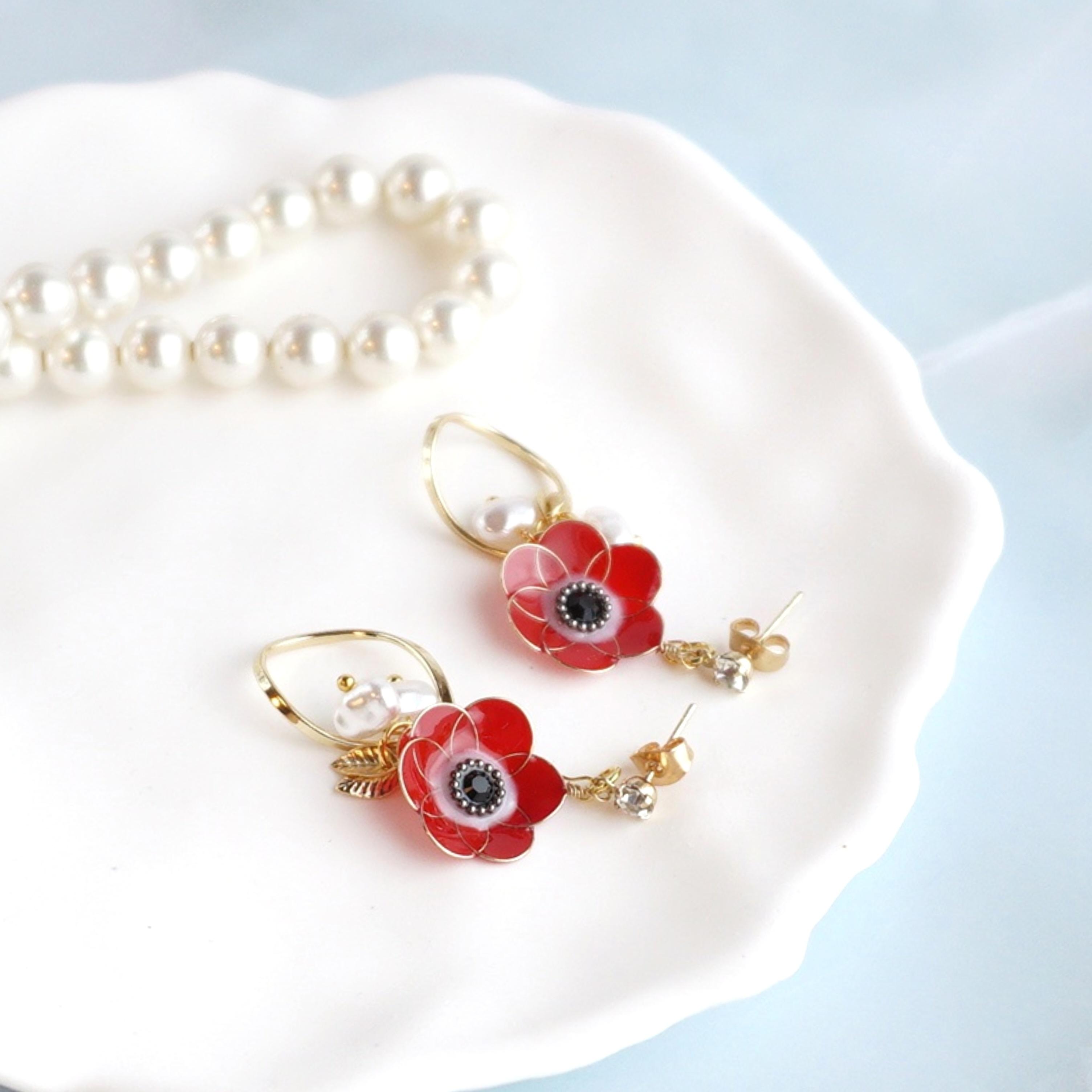 「風の花」アネモネ(レッド)　ピアス＆イヤリング
