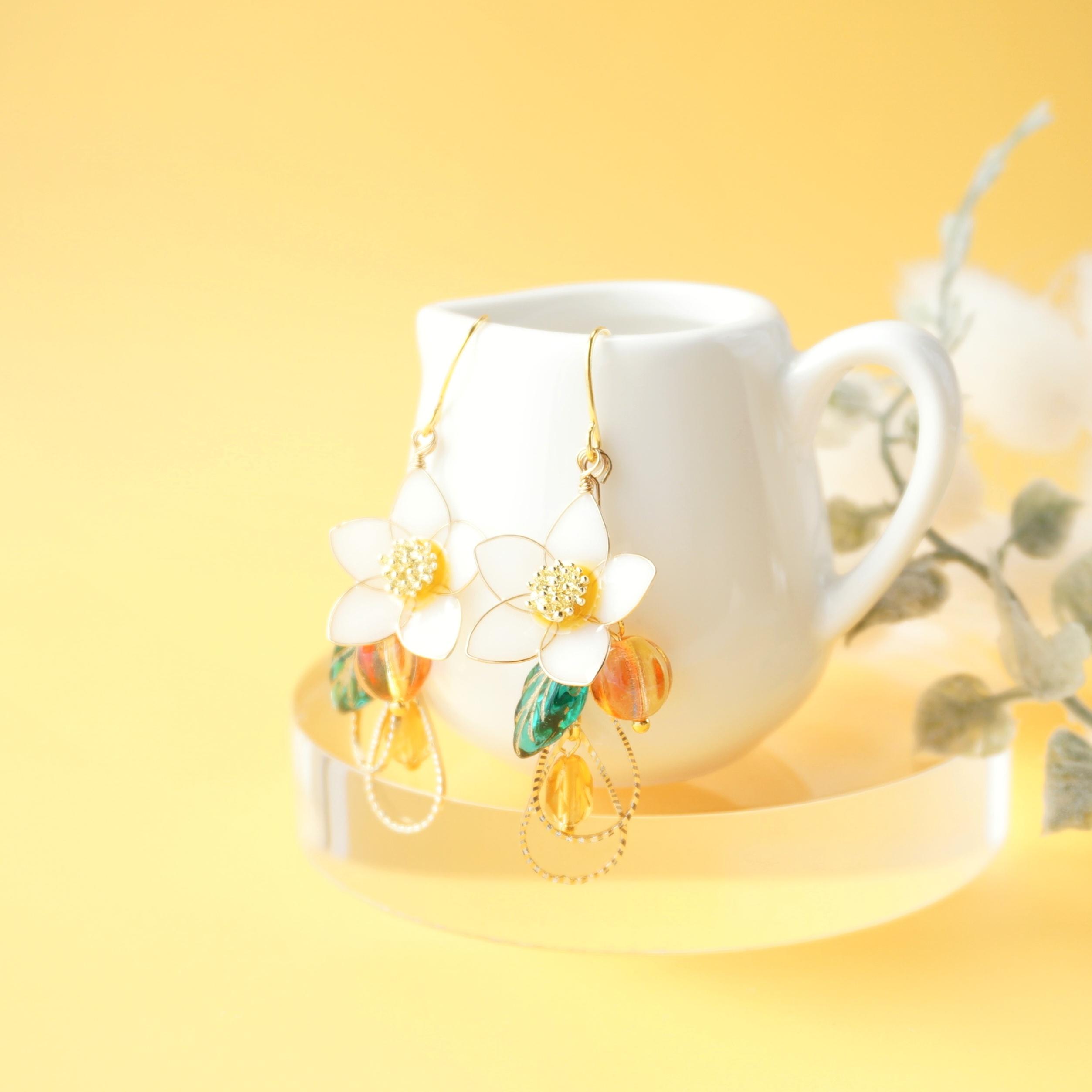 蜜柑の花の咲く丘で　ピアス&イヤリング