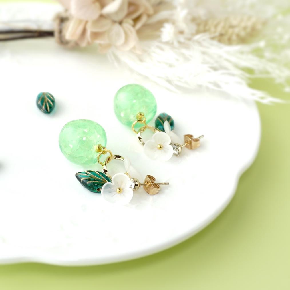 初夏の青りんご(推し活グリーン)　ピアス&イヤリング1枚目の画像