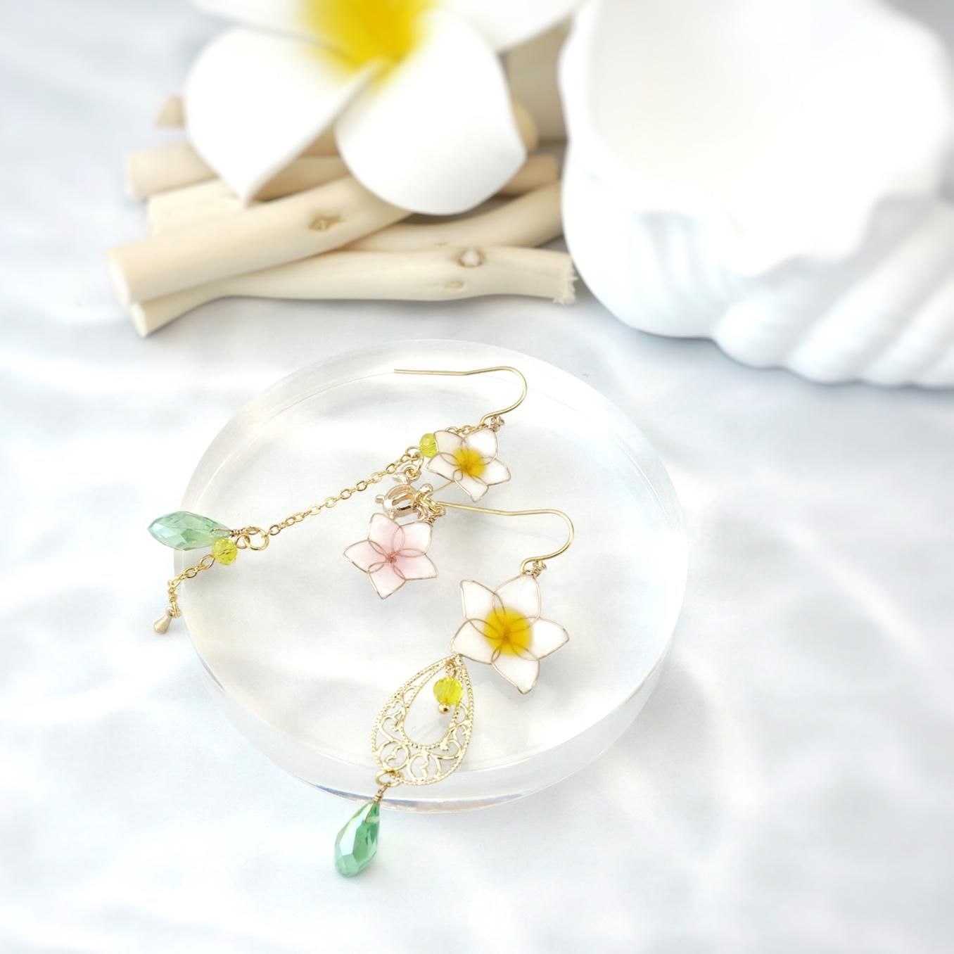 南国の涼風(プルメリア)　ピアス&イヤリング1枚目の画像
